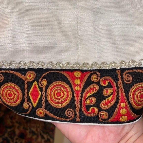 VINTAGE Designer Karla Drabsch 1960s tunic has tapestry trim and is fully lined. - Picture 2 of 14